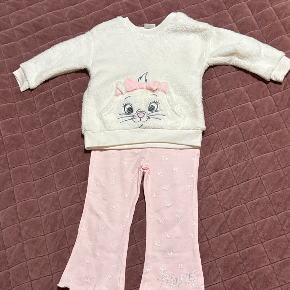Adorable White and Pink Cat set